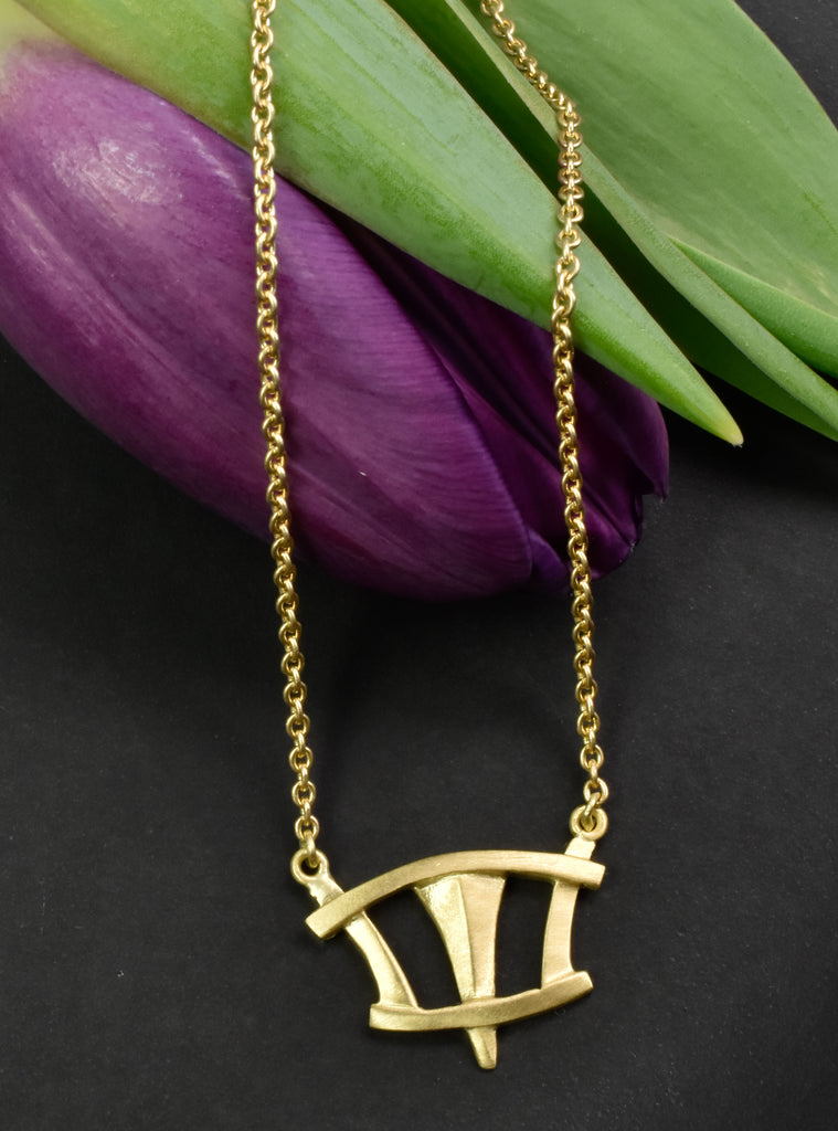 The Perfect Necklace to Bring a Little Casual Elegance to Your Everyday Style.